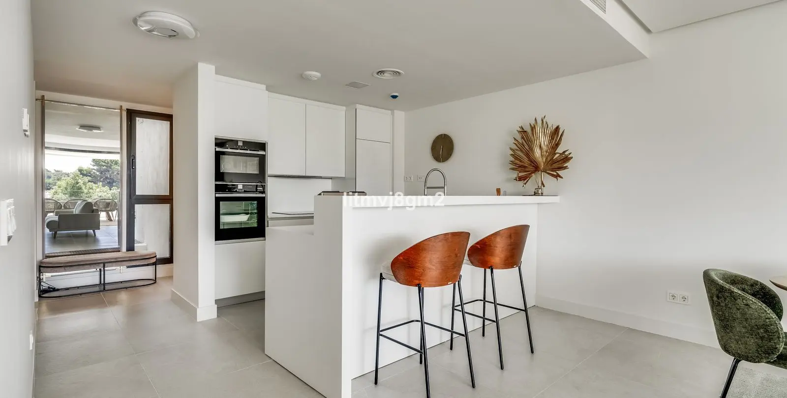 Sale of middle floor apartment in Cabopino 4