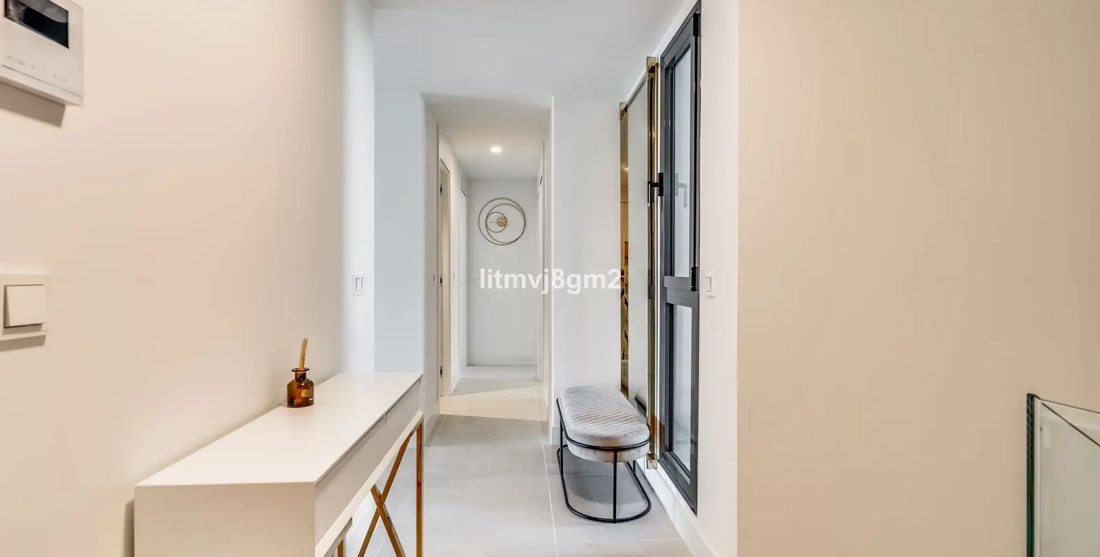 Sale of middle floor apartment in Cabopino 6