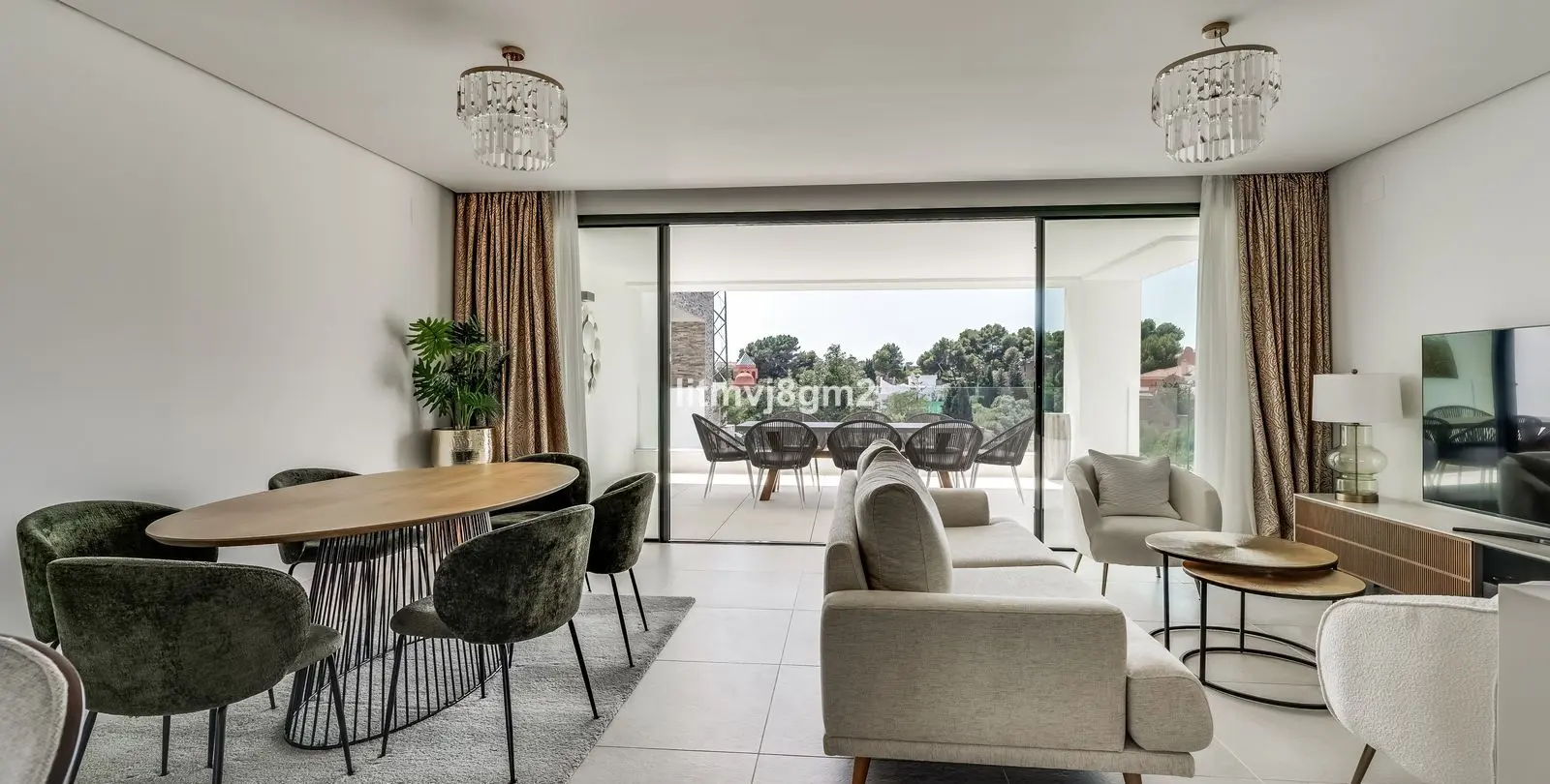 Sale of middle floor apartment in Cabopino 9