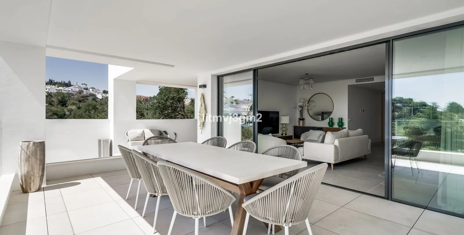 Sale of middle floor apartment in Cabopino 14