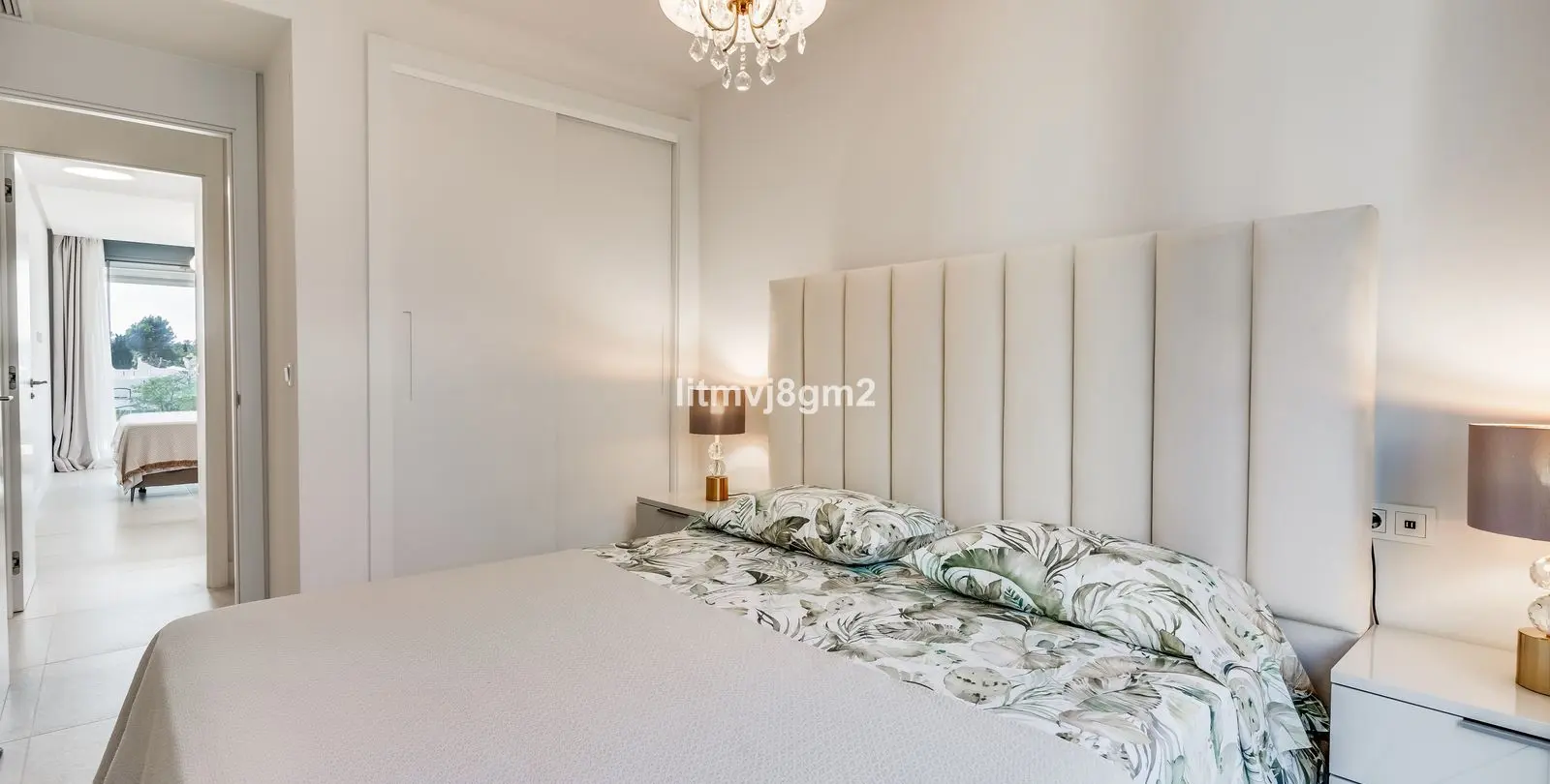 Sale of middle floor apartment in Cabopino 21