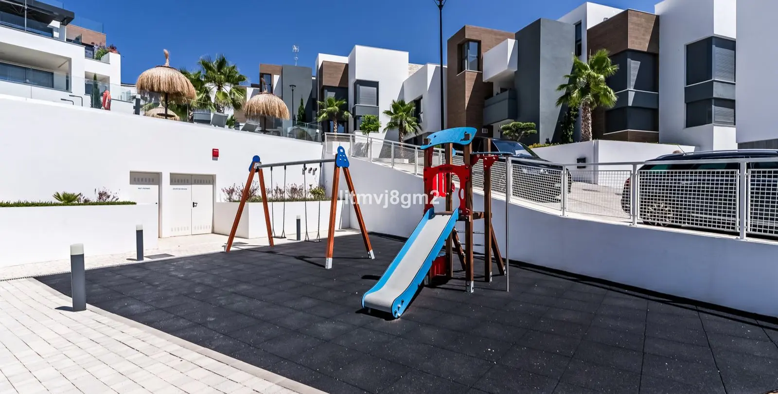 Sale of middle floor apartment in Cabopino 30
