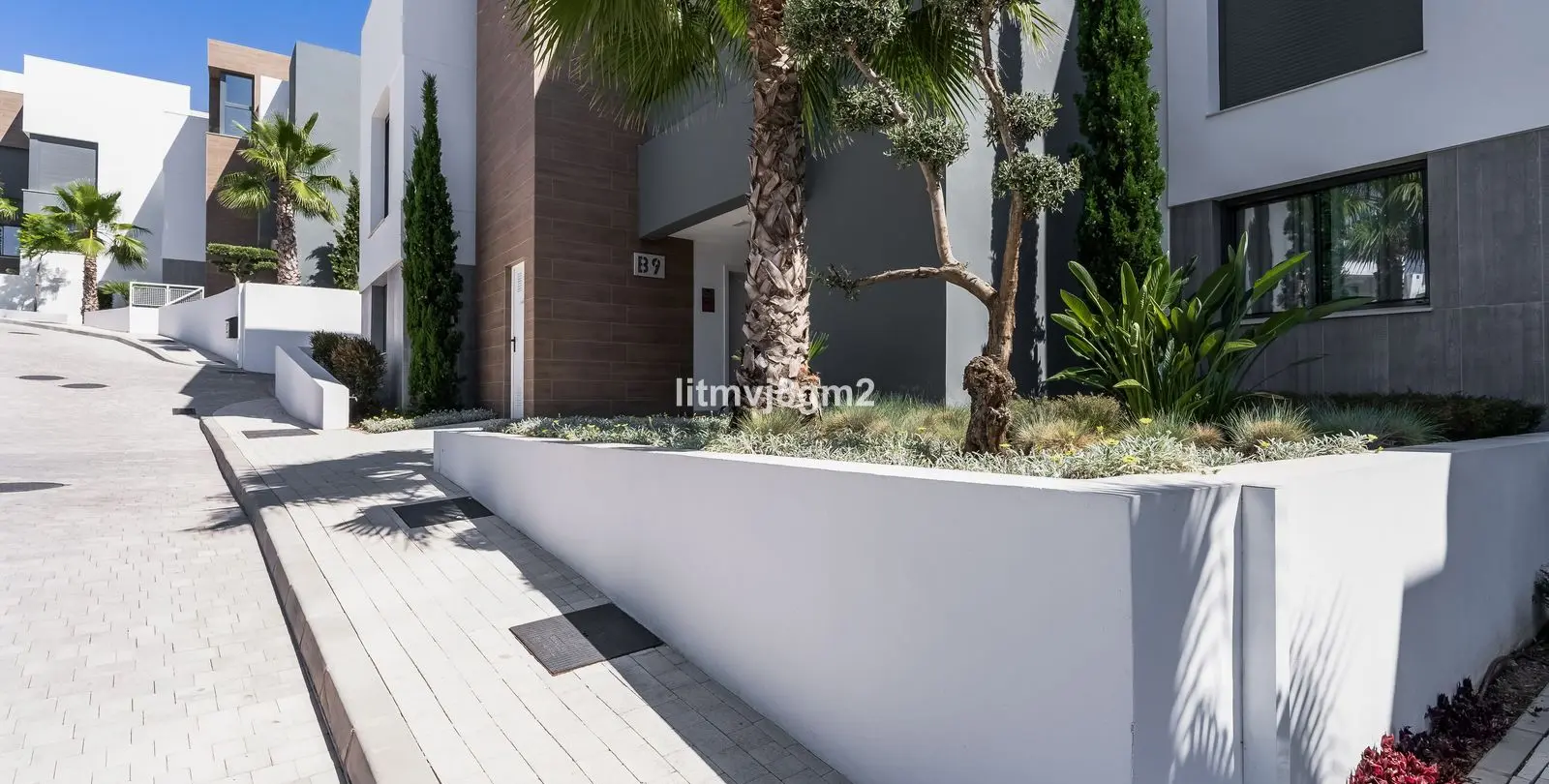 Sale of middle floor apartment in Cabopino 36