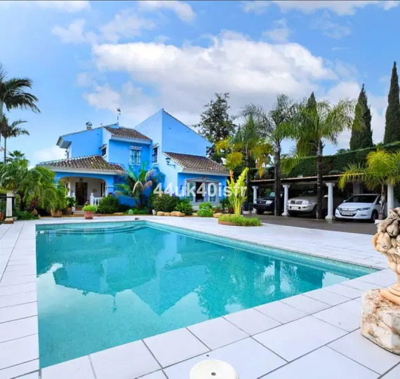 Venta de finca - cortijo en Alhaurín el Grande