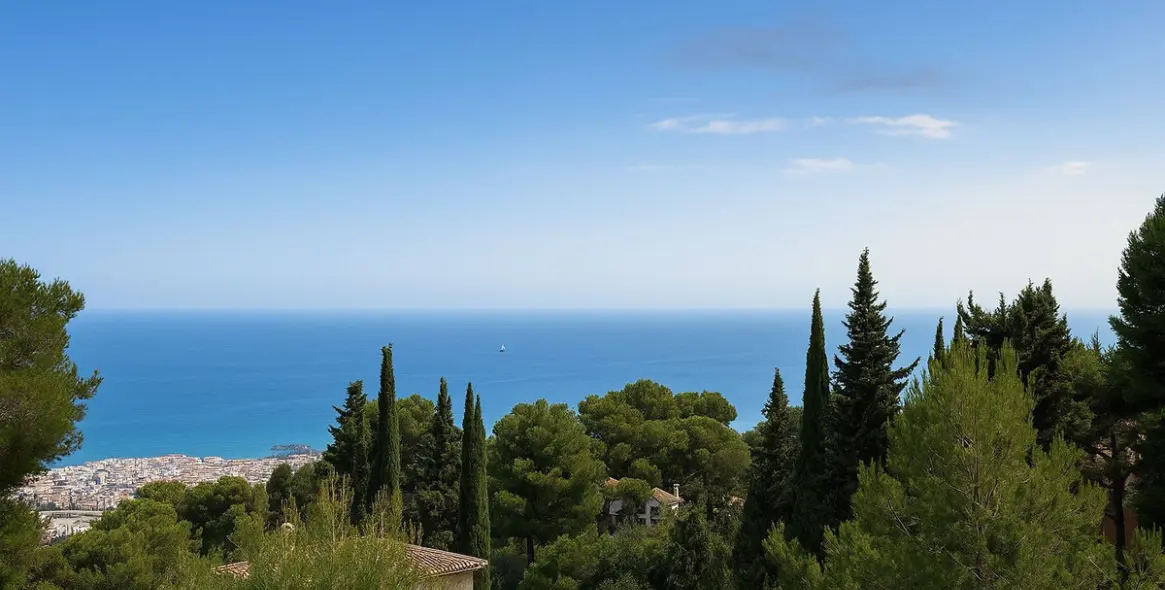 Venta de parcela residencial en Málaga Este 1