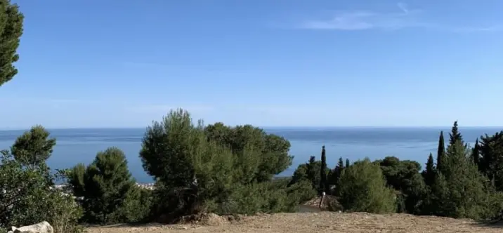 Venta de parcela residencial en Málaga Este 2