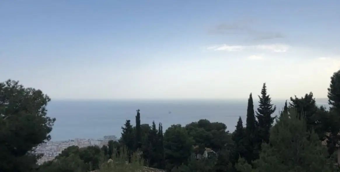 Venta de parcela residencial en Málaga Este 5