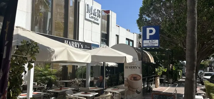 Venta de restaurante en Puerto Banús 2