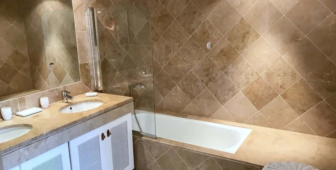 Продажа апартаментов на первом этаже в Los Flamingos 23