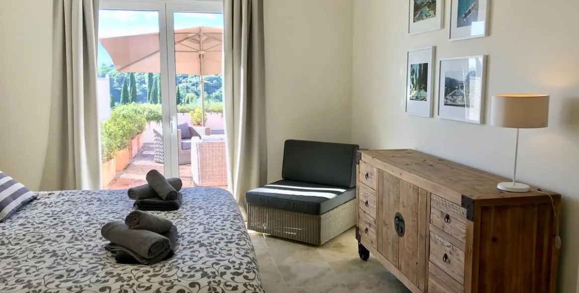 Продажа апартаментов на первом этаже в Los Flamingos 26