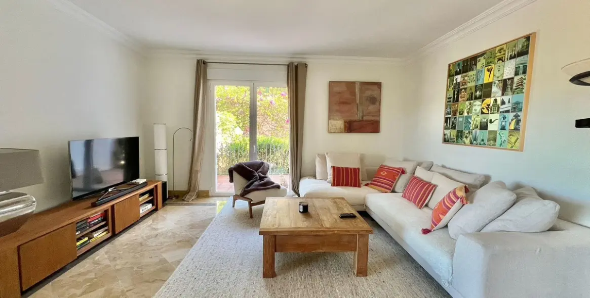 Продажа апартаментов на первом этаже в Los Flamingos 34