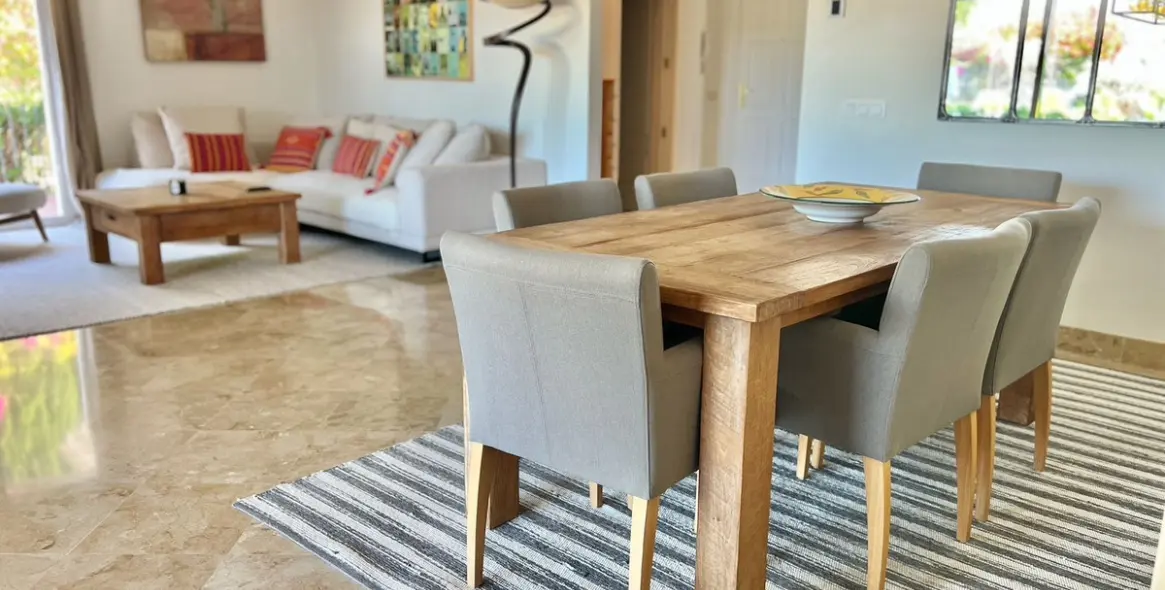 Продажа апартаментов на первом этаже в Los Flamingos 36