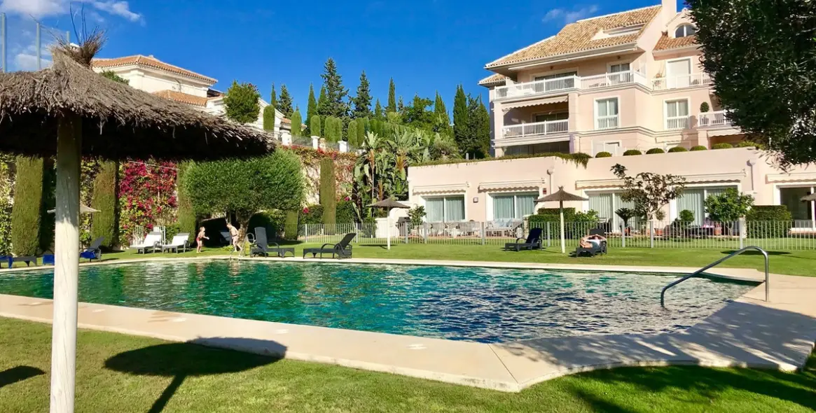 Продажа апартаментов на первом этаже в Los Flamingos 38