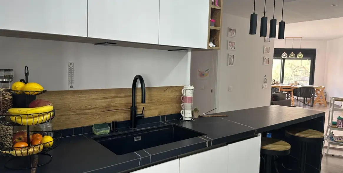 Sale of penthouse duplex in Estepona 6