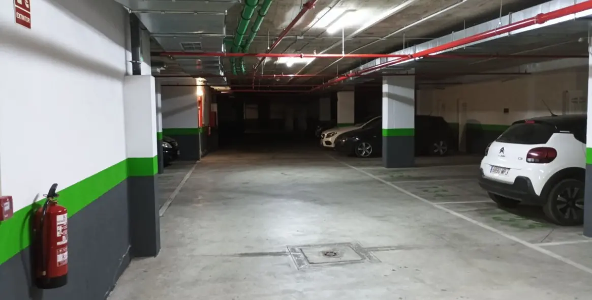 Sale of penthouse duplex in Estepona 18