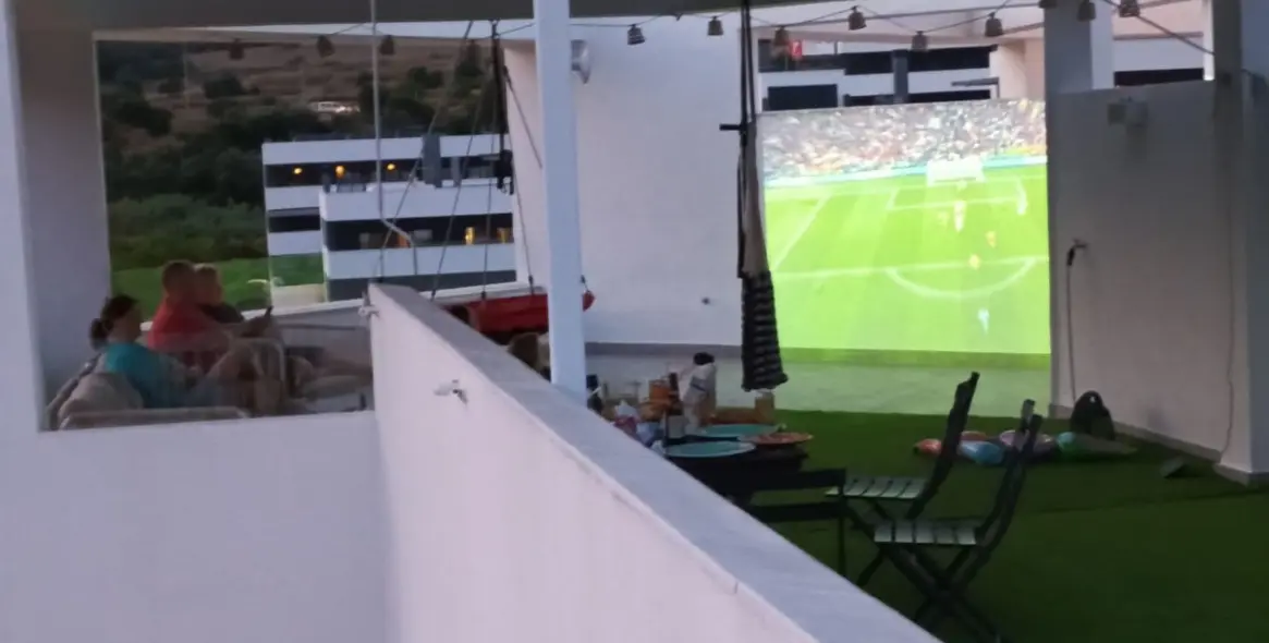 Sale of penthouse duplex in Estepona 19