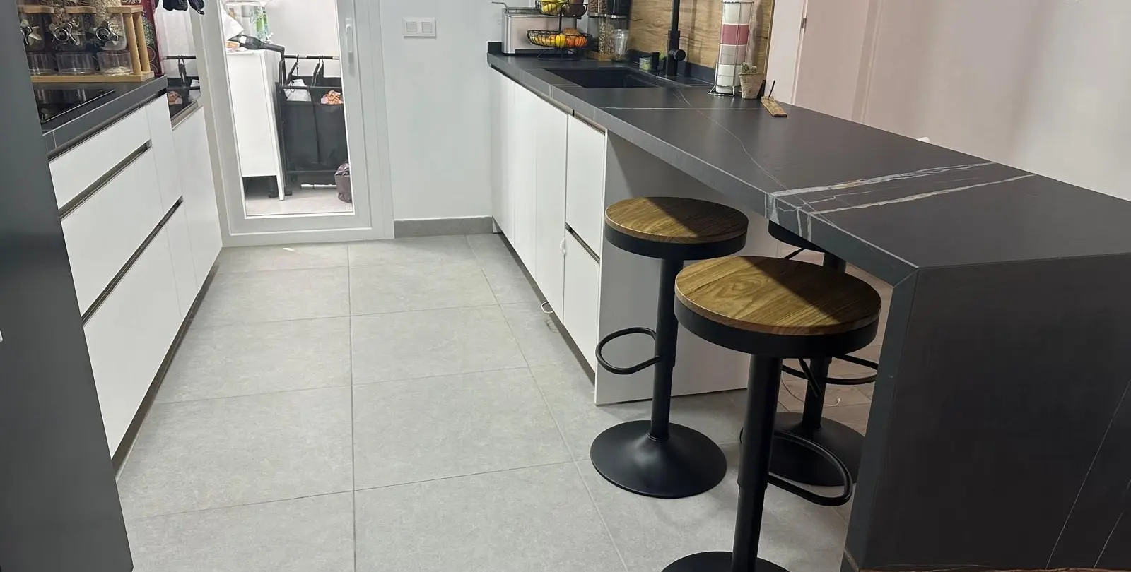 Venta de ático dúplex en Estepona 10