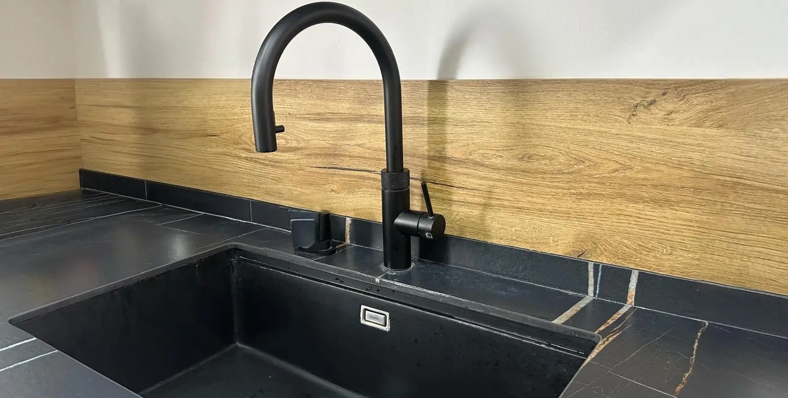 Venta de ático dúplex en Estepona 12