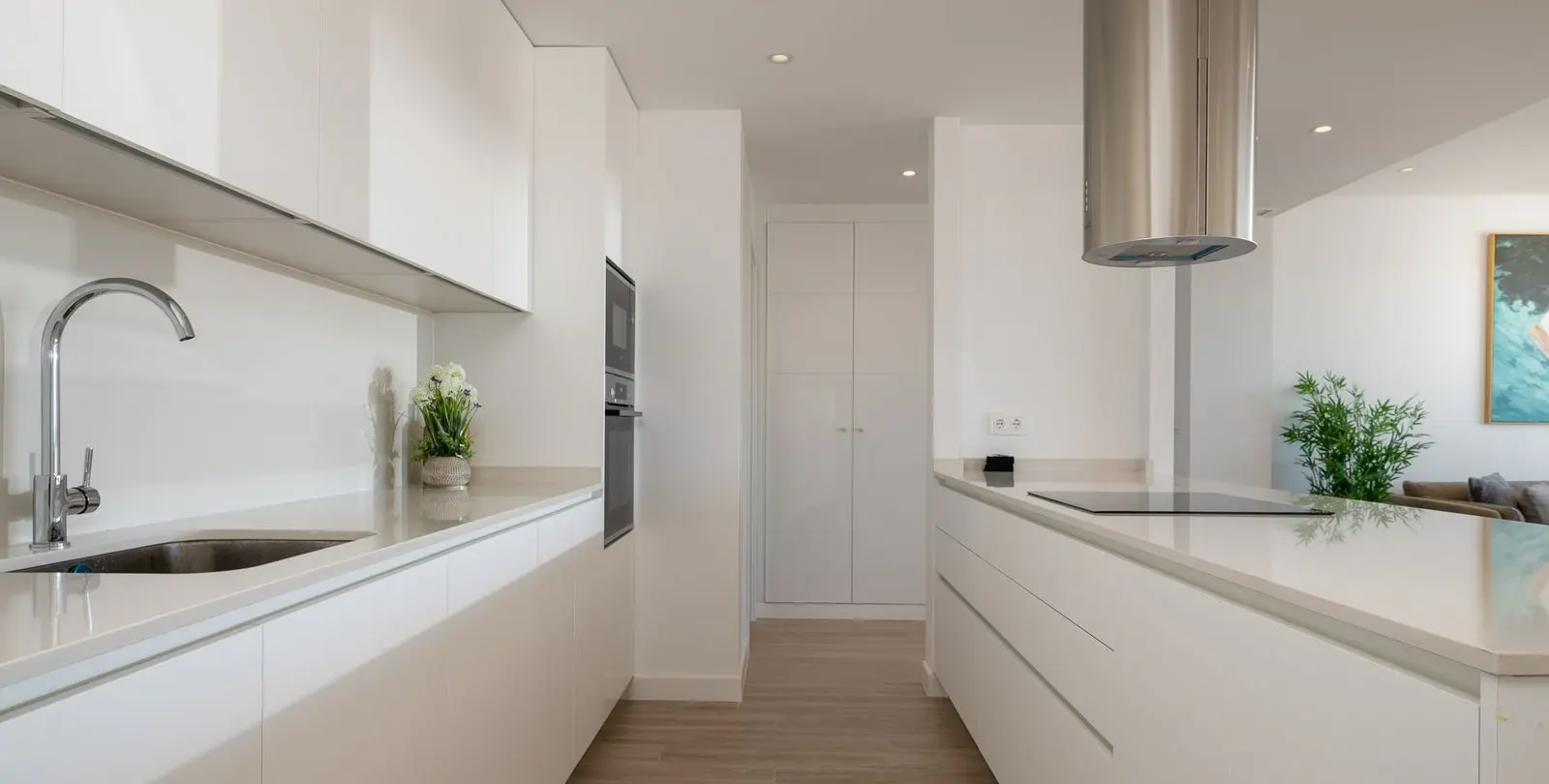Venta de apartamento en planta media en La Cala de Mijas 10