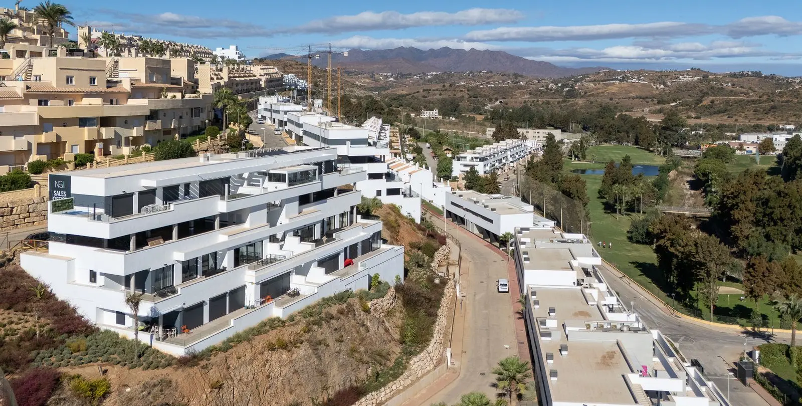 Venta de apartamento en planta media en La Cala de Mijas 23