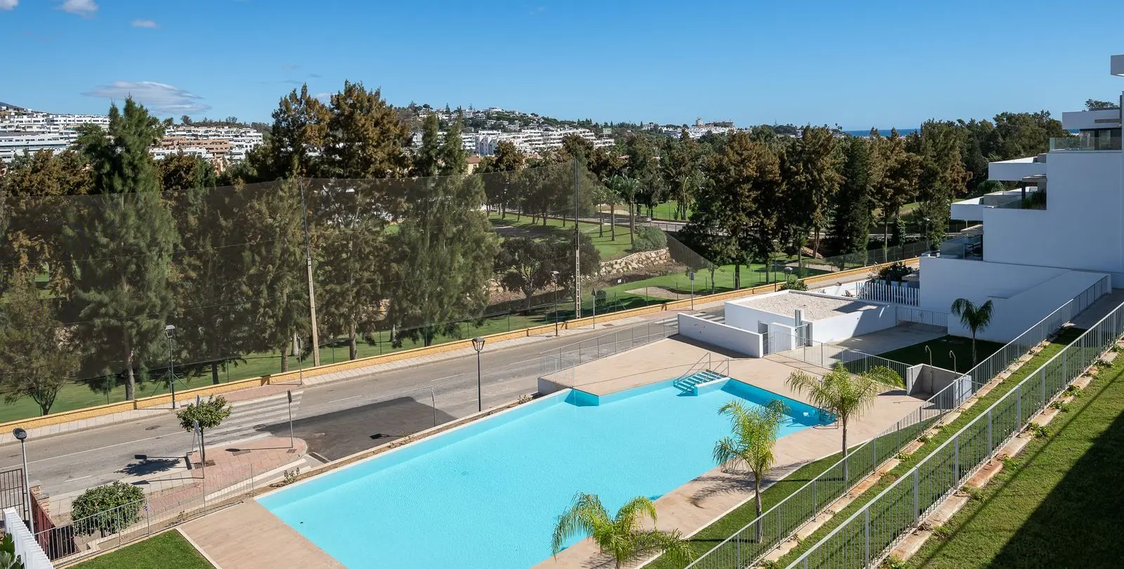Venta de apartamento en planta media en La Cala de Mijas 29