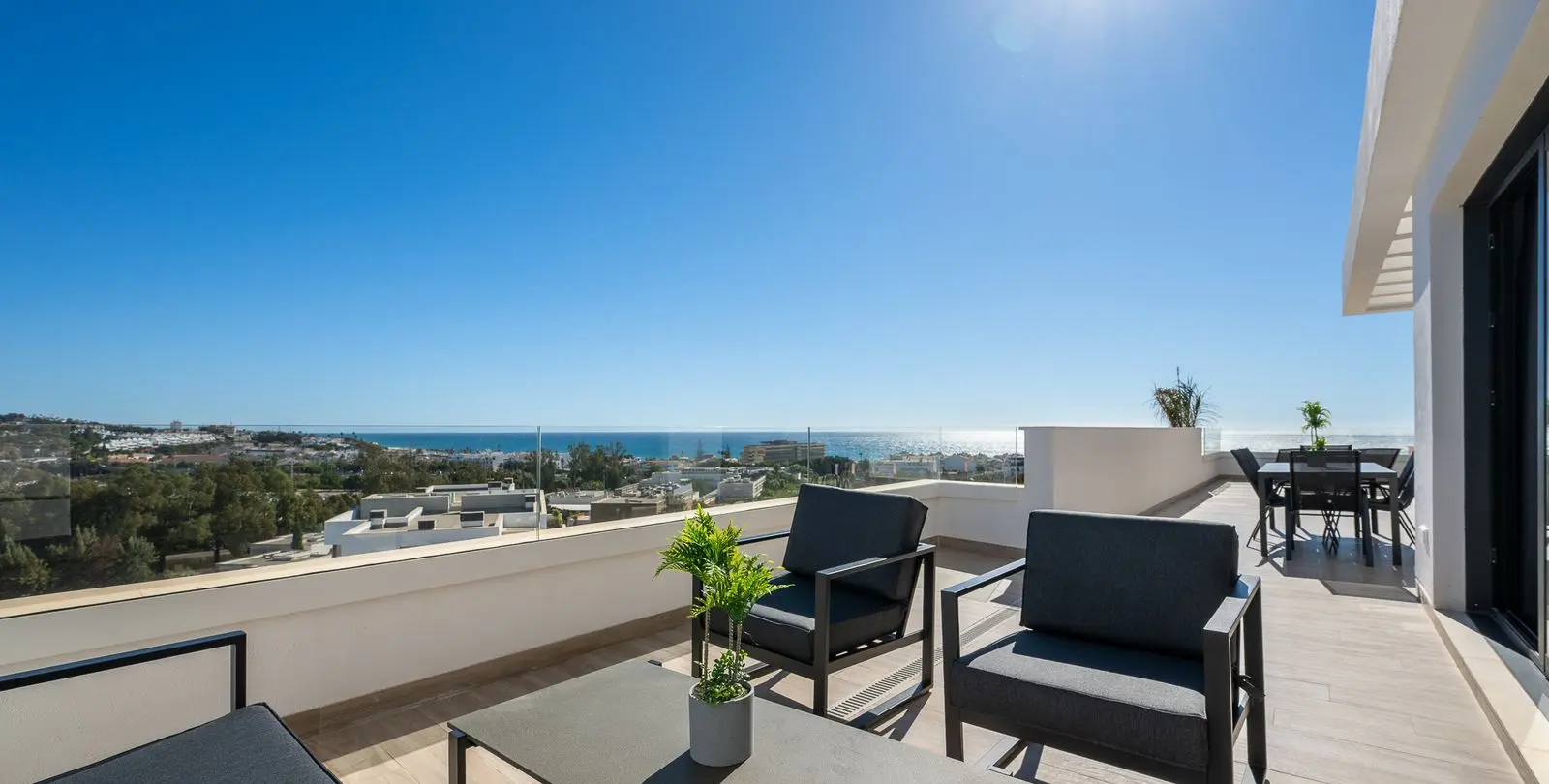 Venta de apartamento en planta media en La Cala de Mijas 30