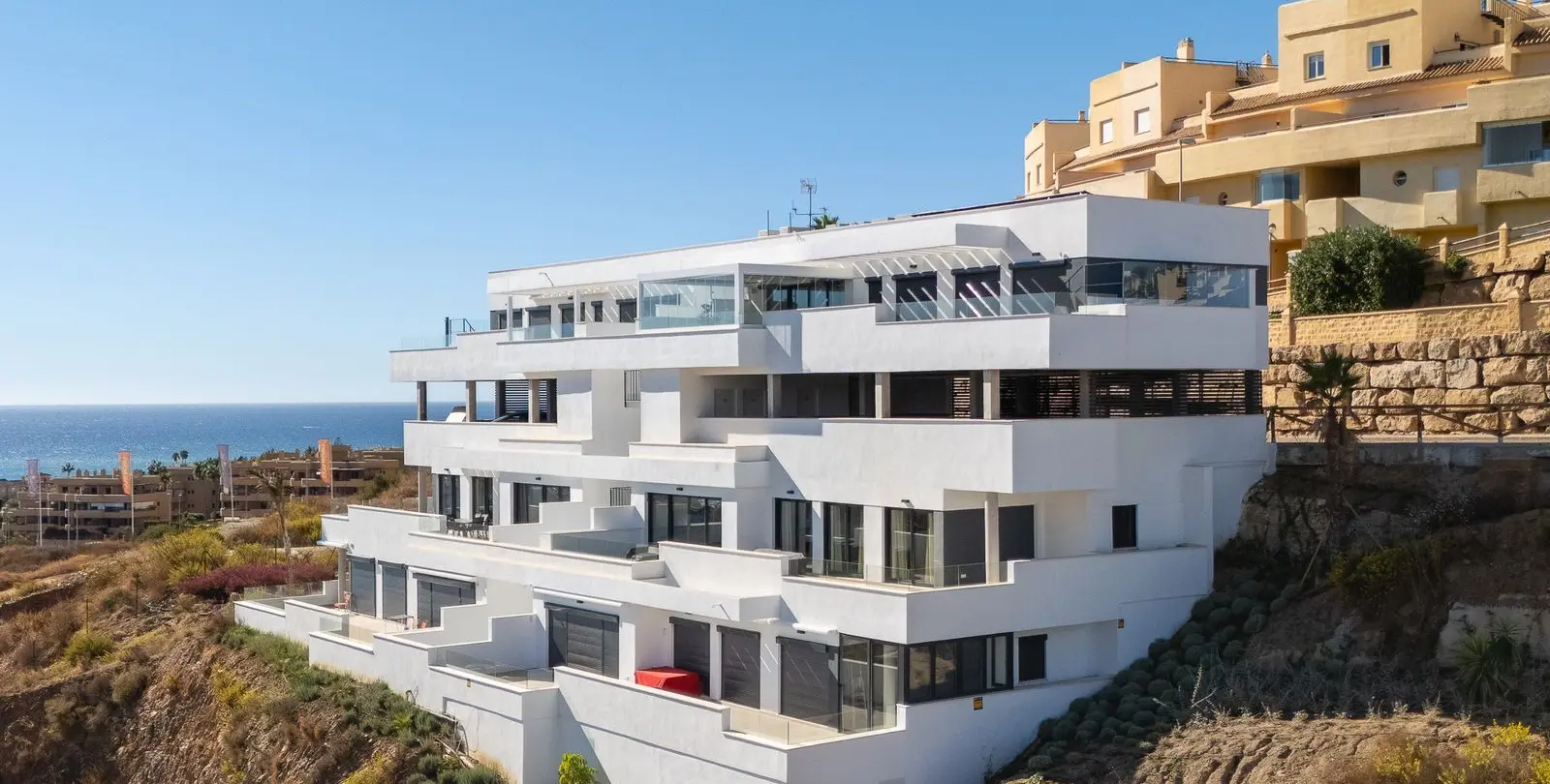 Venta de apartamento en planta media en La Cala de Mijas 37