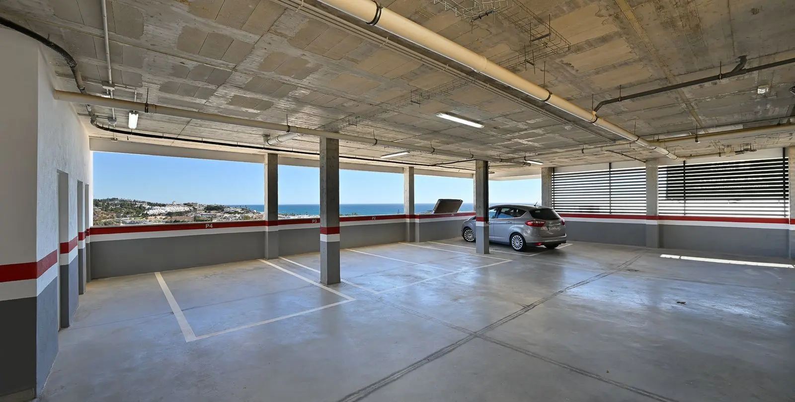 Venta de apartamento en planta media en La Cala de Mijas 41