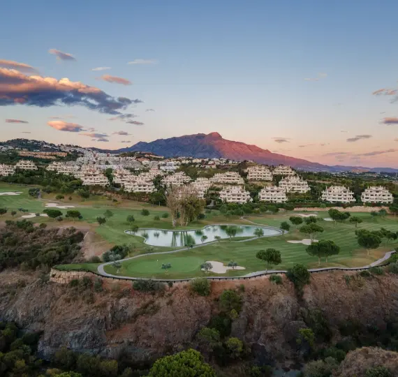 Продажа апартаментов на первом этаже в Benahavís