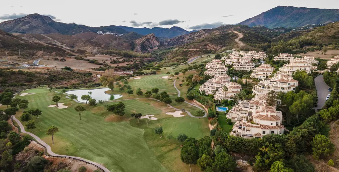 Продажа апартаментов на первом этаже в Benahavís 3