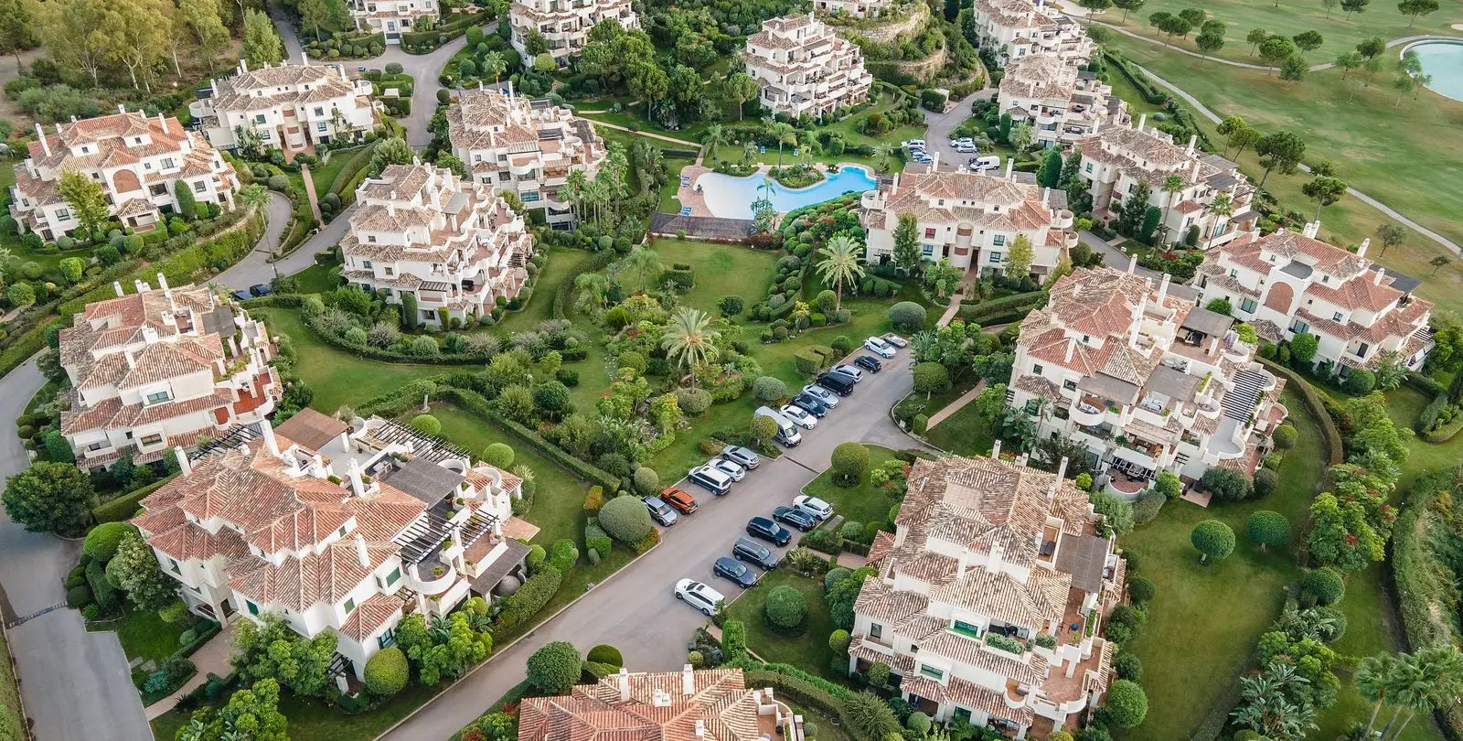 Venta de apartamento en planta baja en Benahavís 1