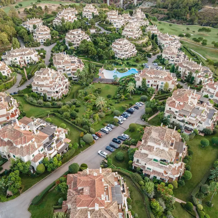 Venta de apartamento en planta baja en Benahavís