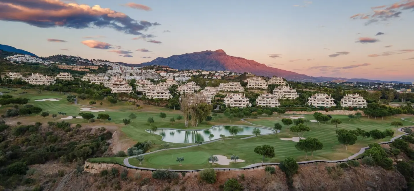 Venta de apartamento en planta baja en Benahavís 1