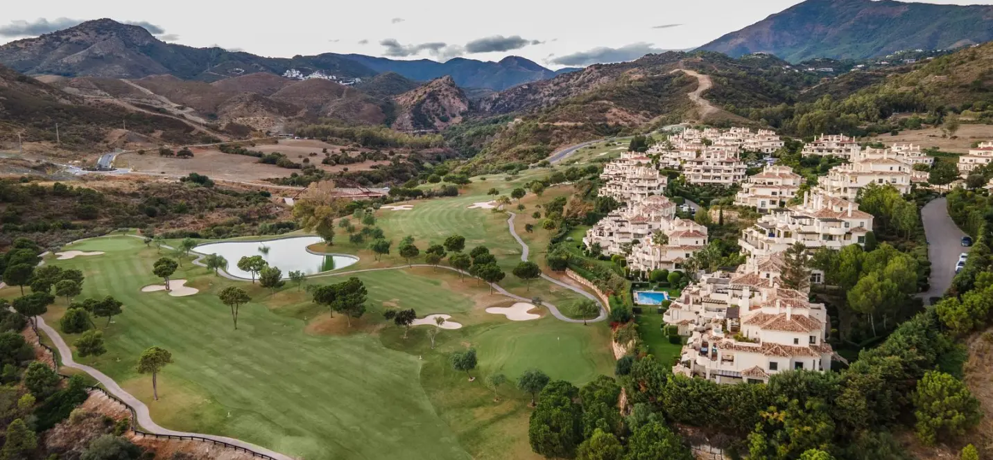 Venta de apartamento en planta baja en Benahavís 2