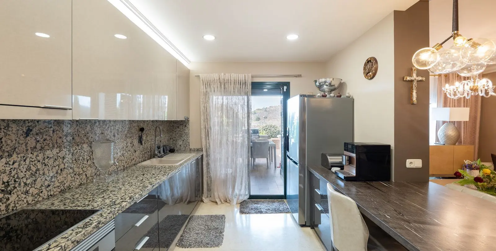Venta de apartamento en planta baja en Benahavís 8