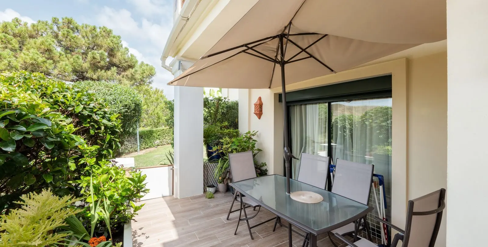 Venta de apartamento en planta baja en Benahavís 13