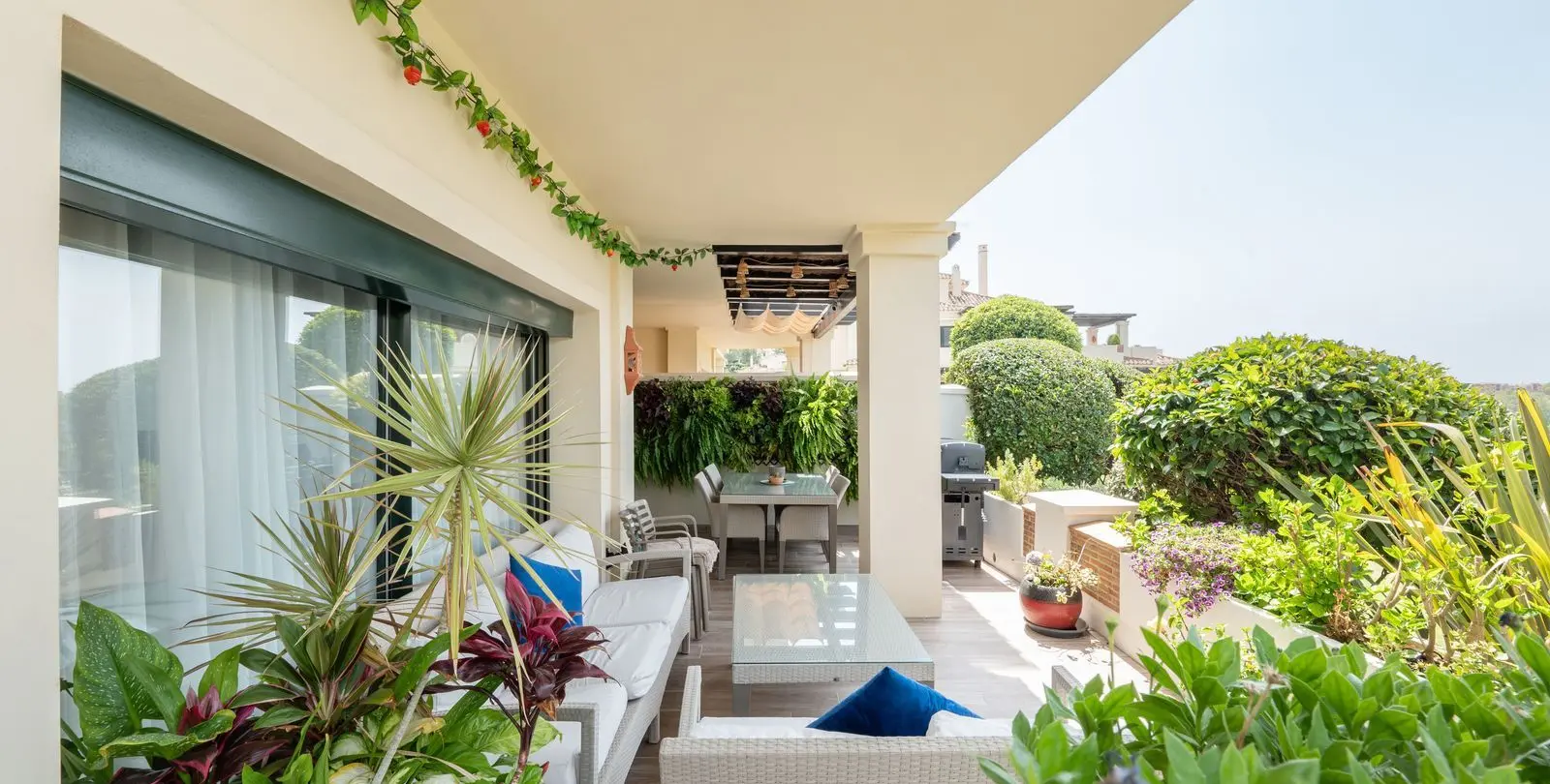 Venta de apartamento en planta baja en Benahavís 14