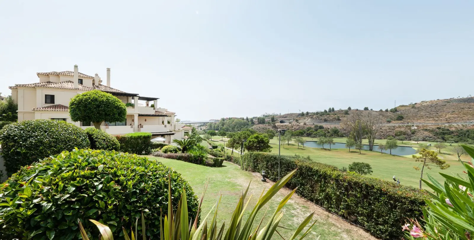 Venta de apartamento en planta baja en Benahavís 16