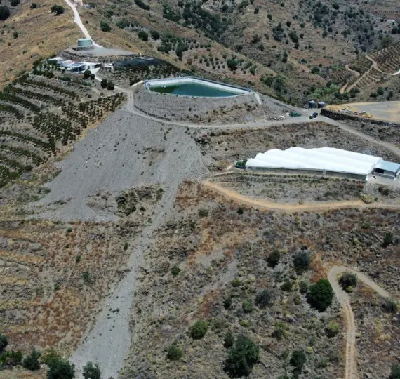 Residential plot R4779304