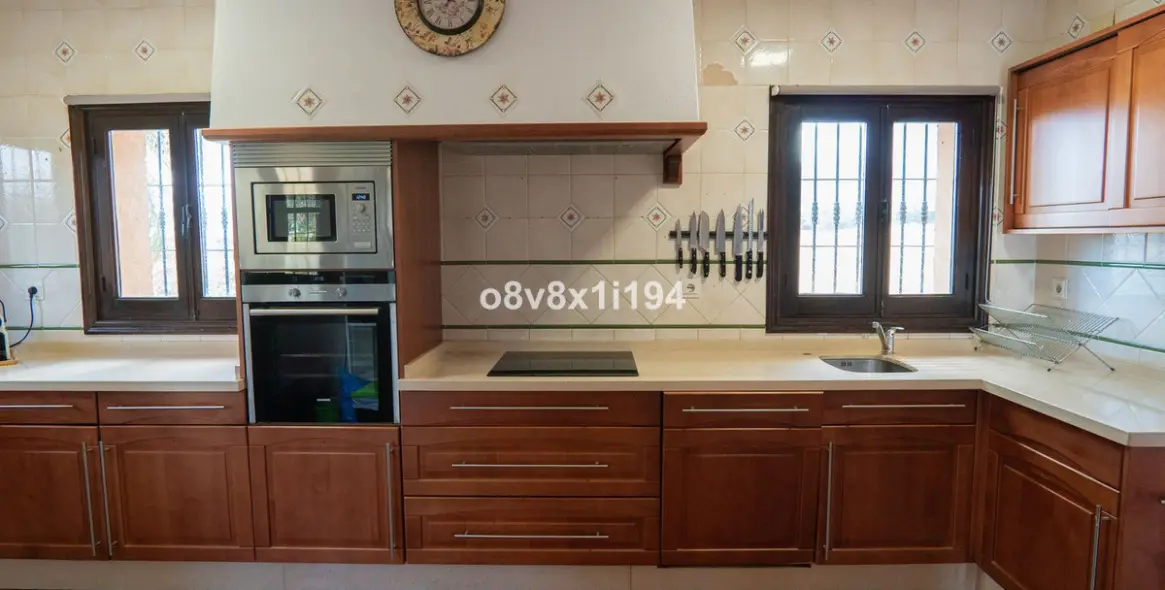 Продажа финки в Alhaurín de la Torre 19