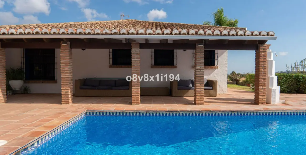 Sale of finca - cortijo in Alhaurín de la Torre 30