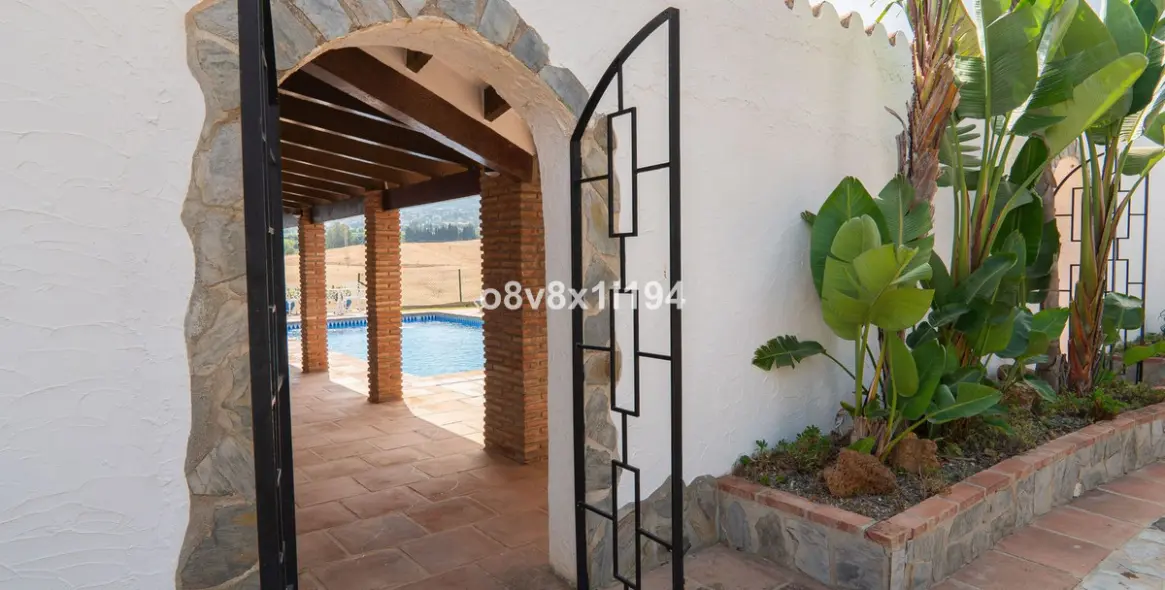 Sale of finca - cortijo in Alhaurín de la Torre 32