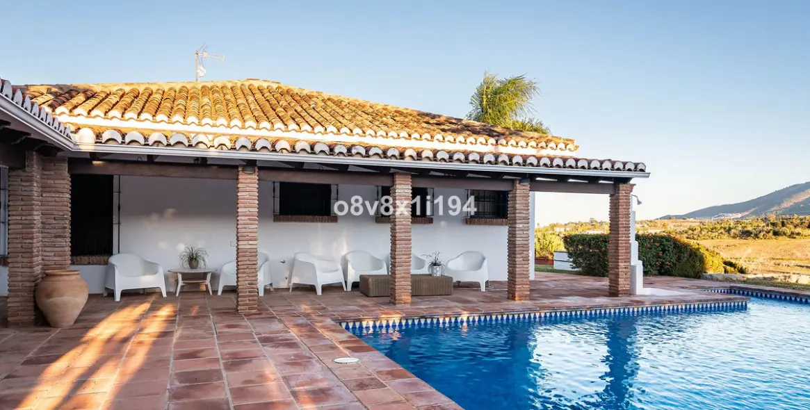 Sale of finca - cortijo in Alhaurín de la Torre 47