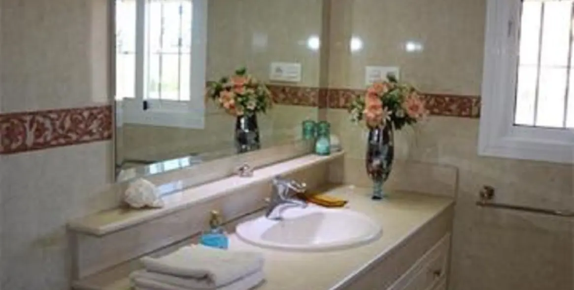 Продажа  отдельно стоящей виллы в Torremolinos 15