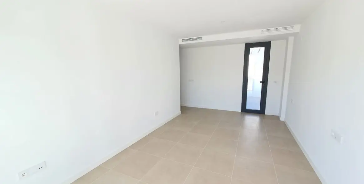 Продажа  отдельно стоящей виллы в La Duquesa 24