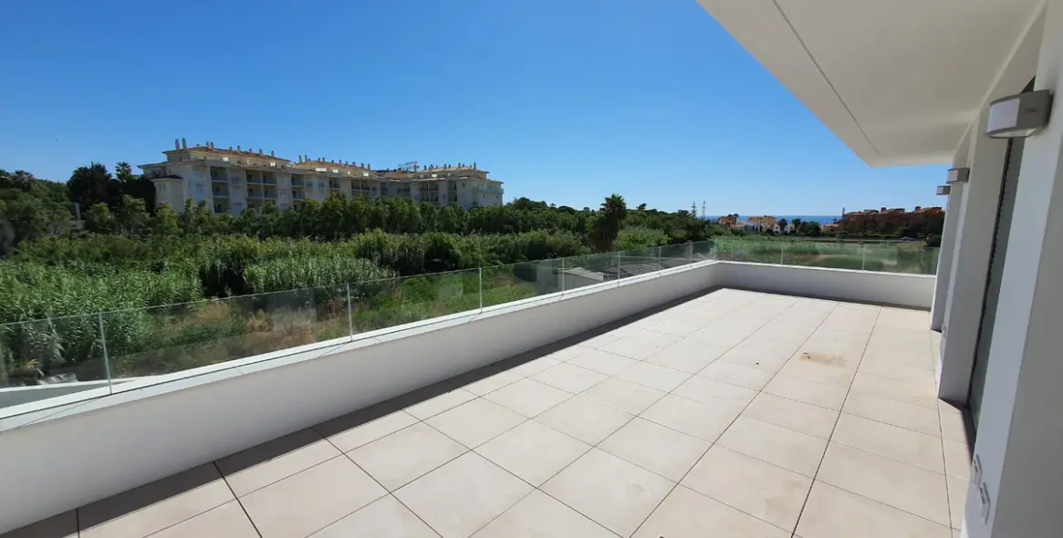 Продажа  отдельно стоящей виллы в La Duquesa 26