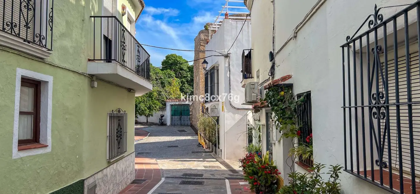 Sale of townhouse in Marbella 1