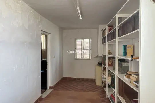 Image 18 thumb