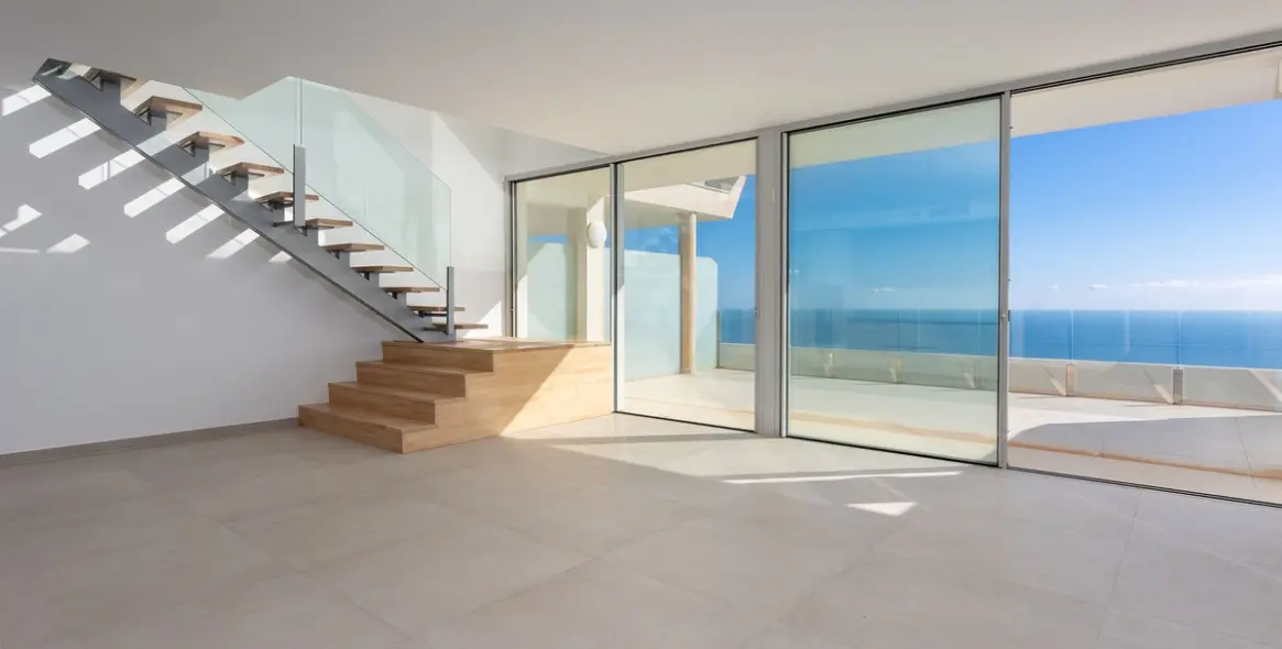 Sale of penthouse duplex in Benalmadena Pueblo 1