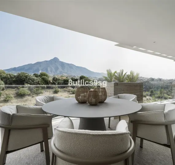 Sale of middle floor apartment in Aloha